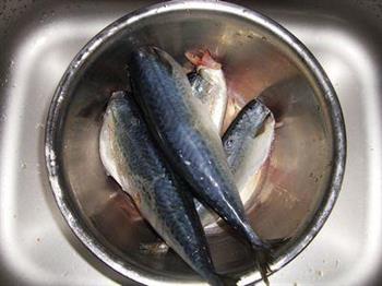 自制沙丁鱼罐头的做法步骤2