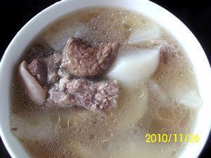 红菇羊肉汤的做法图解3