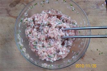 荠菜鲜肉百叶包的做法步骤2