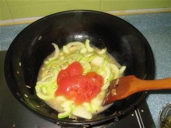 西葫芦炒蕃茄的做法步骤4