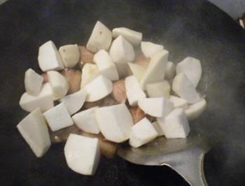 芋头烧五花肉的做法步骤10