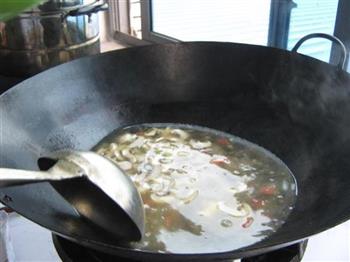 海鲜奶油蘑菇汤的做法步骤2