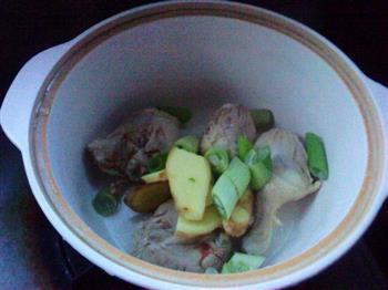 莲子薏米煲鸭汤的做法图解6