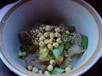 莲子薏米煲鸭汤的做法步骤9