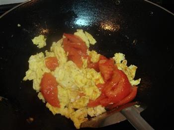 番茄炒鸡蛋的做法步骤3