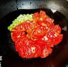 西红柿面絮汤的做法步骤3