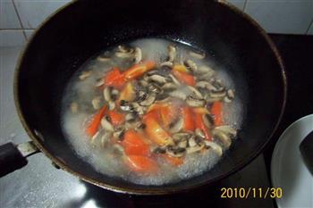 萝卜蘑菇炒菜花的做法步骤11