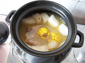 玉米骨头汤的做法图解6