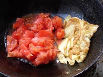 番茄煎蛋汤的做法步骤7