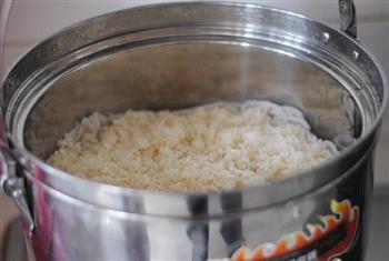 双色糯米烧麦的做法步骤1