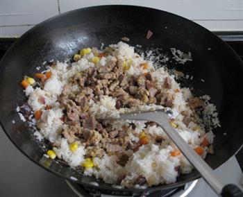 黄油牛肉粒炒饭的做法步骤14