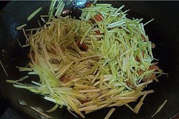 韭黄炒虾米的做法图解4