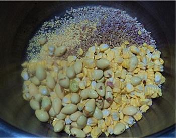 白果玉米杂粮粥的做法图解1