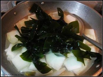 冬瓜海带排骨汤的做法步骤5