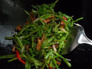空心菜炒香菇肉丝的做法步骤6