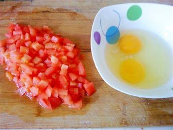 番茄虾仁鸡蛋汤的做法步骤3