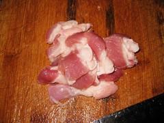 猪肉炒蕨菜的做法图解1
