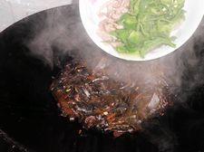 海带炒青椒肉丝的做法步骤10