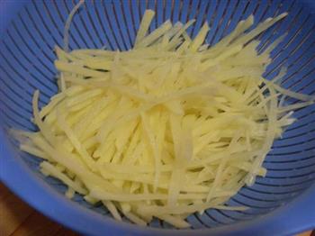双椒土豆丝的做法步骤2
