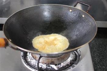 金沙玉米鸡粒的做法步骤6