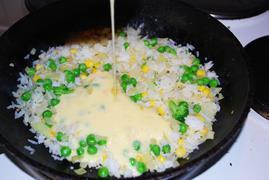 米饭鸡蛋煎饼的做法步骤9