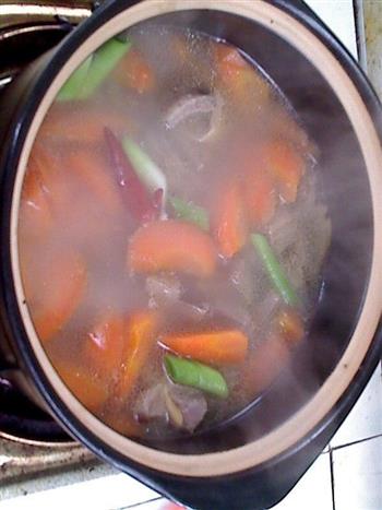 胡萝卜羊肉汤的做法图解13