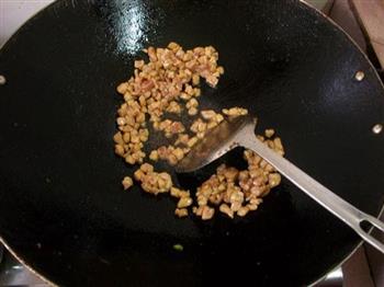 豌豆肉丁的做法步骤4