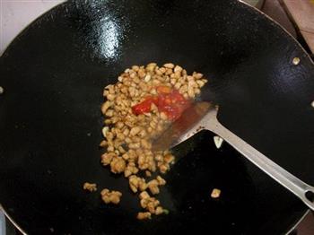 豌豆肉丁的做法图解5