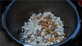 江瑶柱槟榔芋粥的做法步骤3