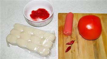 番茄火腿炒年糕的做法图解1