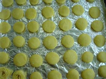 蜂蜜蛋黄小饼干的做法步骤8
