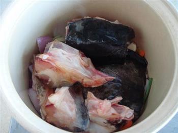 砂锅鱼头冻豆腐煲的做法步骤5