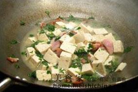 咸肉香菜豆腐汤的做法图解6