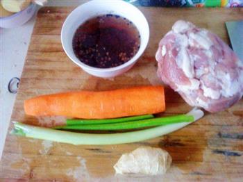 羊肉胡萝卜水饺的做法步骤3