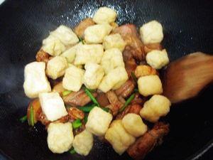 油豆腐烧肉的做法图解9