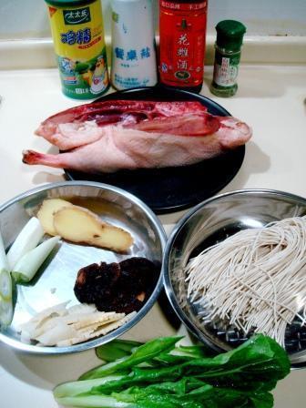 上海老鸭汤面的做法步骤1