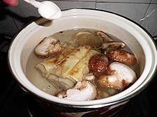 蛋饺鱼丸百叶包汤的做法步骤4