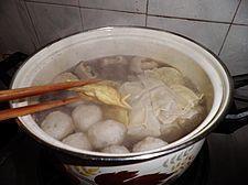 蛋饺鱼丸百叶包汤的做法步骤5