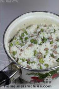 白油豌豆焖饭的做法步骤3