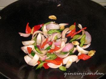 洋葱辣椒焗银鳕鱼的做法步骤5