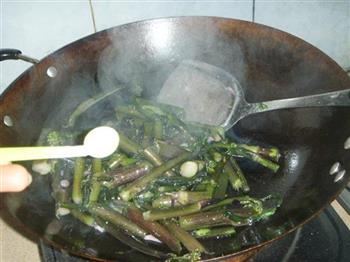 蒜茸红菜苔的做法步骤5
