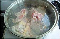家常牛肉汤的做法步骤1