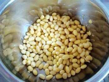 黄豆黑米豆浆的做法步骤1