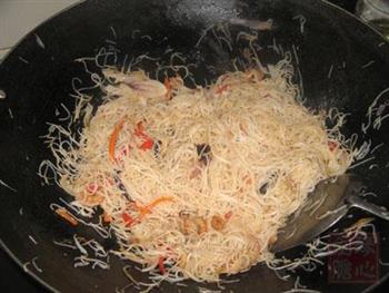 洋葱虾米炒米粉的做法图解8