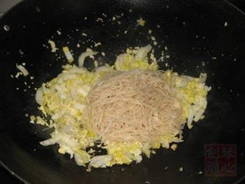 鸡蛋炒米线的做法步骤5
