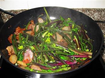 红菜苔炒腊肉的做法步骤7