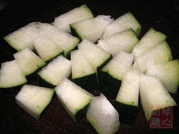 冬瓜薏米老鸭汤的做法图解2