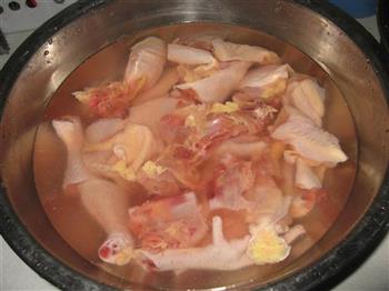 茶树菇炖鸡汤的做法图解2