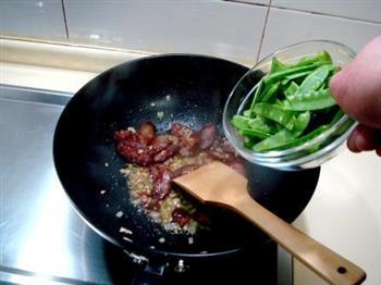 腊肠炒荷兰豆的做法步骤6