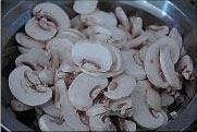 蘑菇海鲜饭的做法图解2